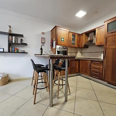 Colina Do Atlantico 203 アパート